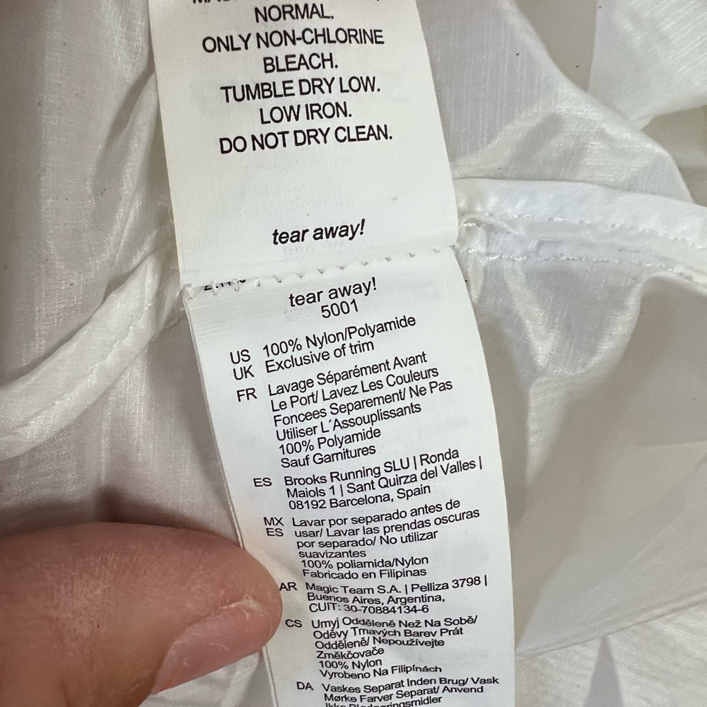 Brooks Woman’s Running Jacket // Packable - image 8